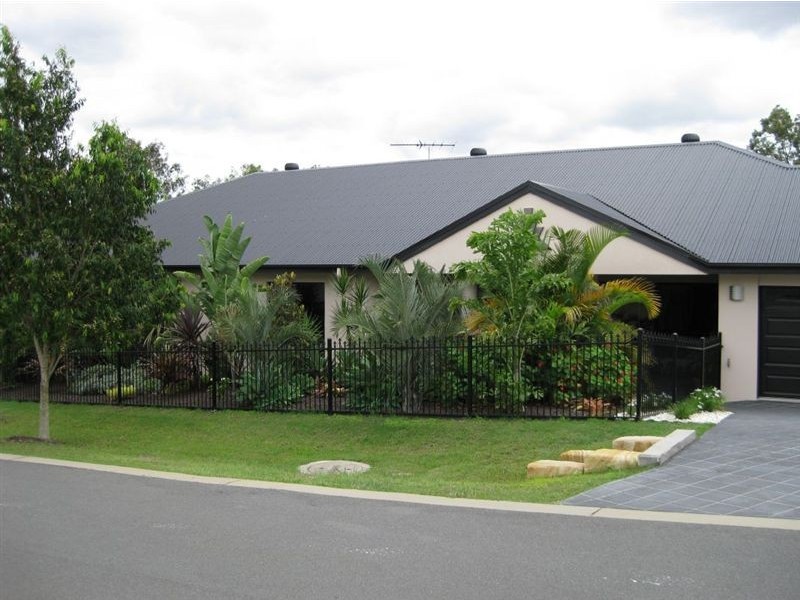 17 Laurel Street, Heathwood QLD 4110