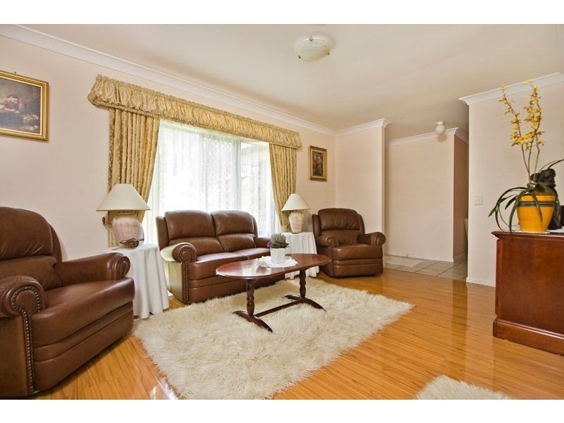 15 Fraser Place, Forest Lake QLD 4078