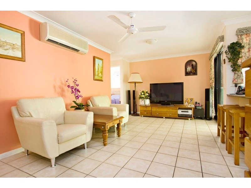 15 Fraser Place, Forest Lake QLD 4078