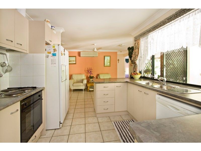 15 Fraser Place, Forest Lake QLD 4078