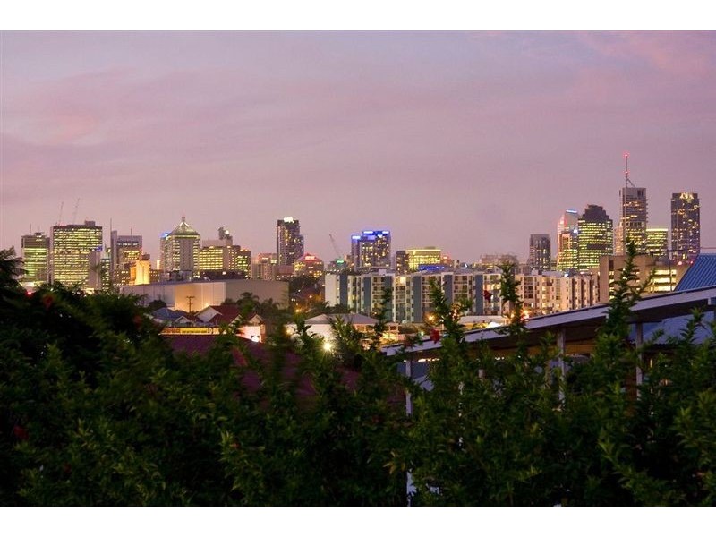 34 Redfern Street, Woolloongabba QLD 4102