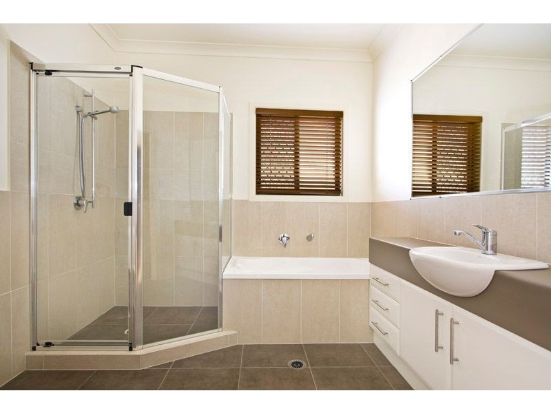 101 Sanctuary Drive, Forest Lake QLD 4078