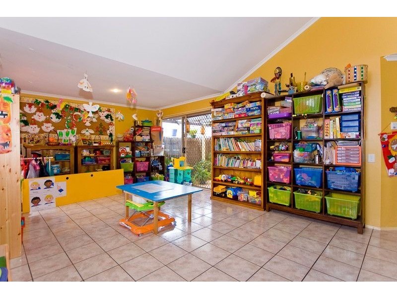 33 Wivenhoe Cct, Forest Lake QLD 4078