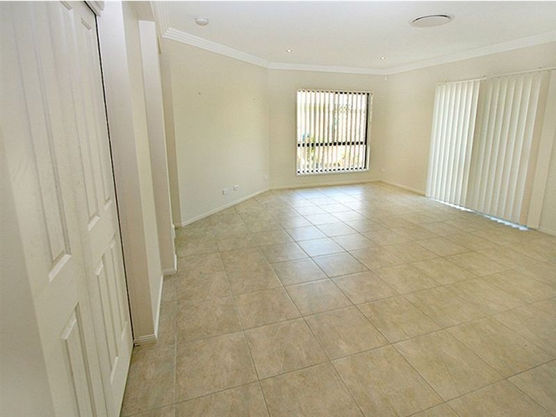 38 Summit Terrace, Forest Lake QLD 4078