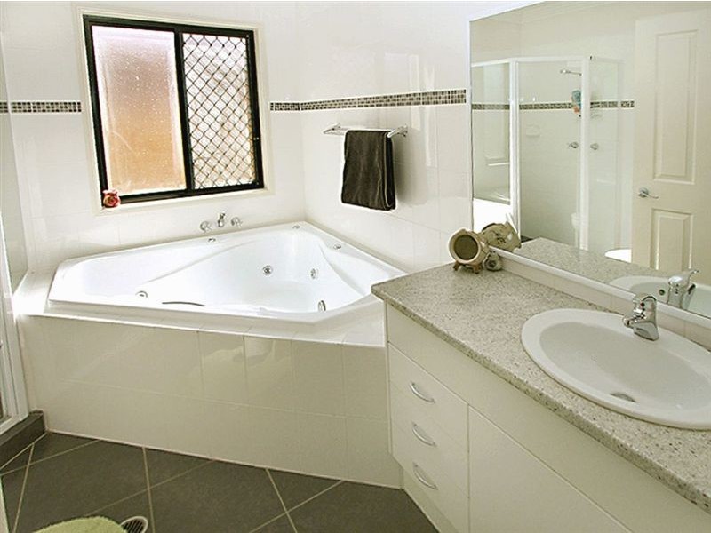 38 Summit Terrace, Forest Lake QLD 4078