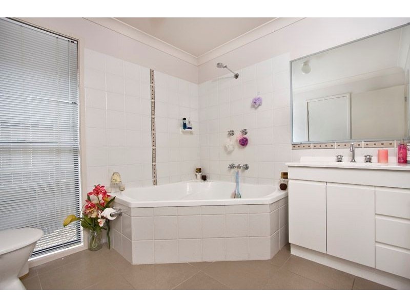 4 Joffre Place, Forest Lake QLD 4078