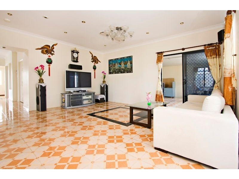11 Fontana Way, Springfield Lakes QLD 4300