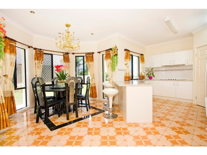11 Fontana Way, Springfield Lakes QLD 4300