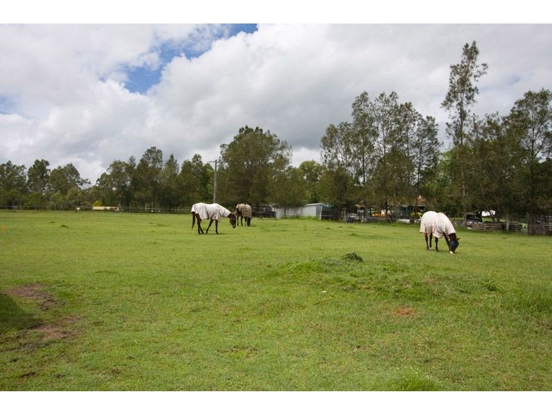 23 Rosina Road, North Maclean QLD 4280