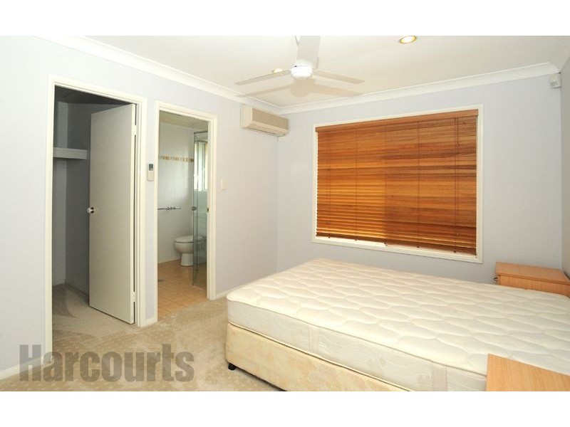 693 Blunder Road, Doolandella QLD 4077