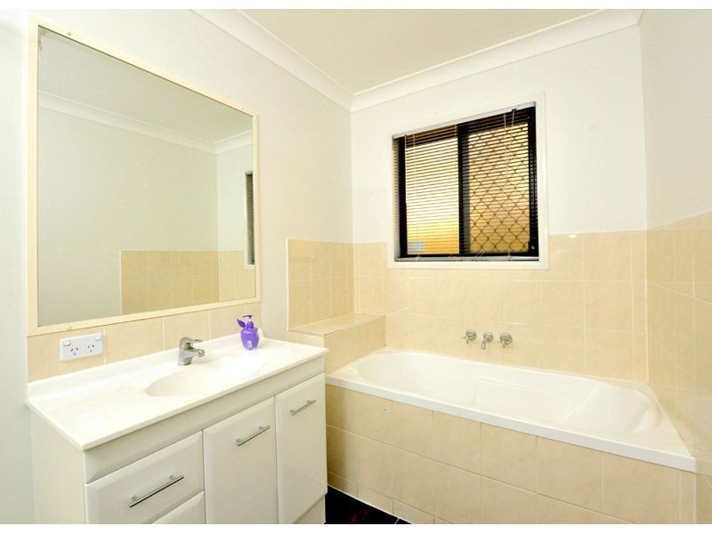 6 Dove Close, Goodna QLD 4300