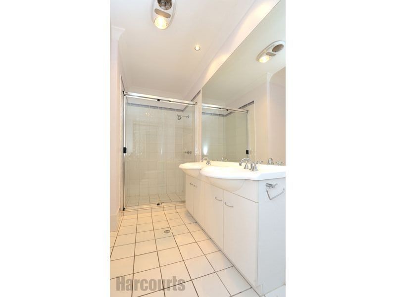 15 Moran Crescent, Forest Lake QLD 4078