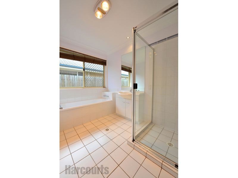 15 Moran Crescent, Forest Lake QLD 4078