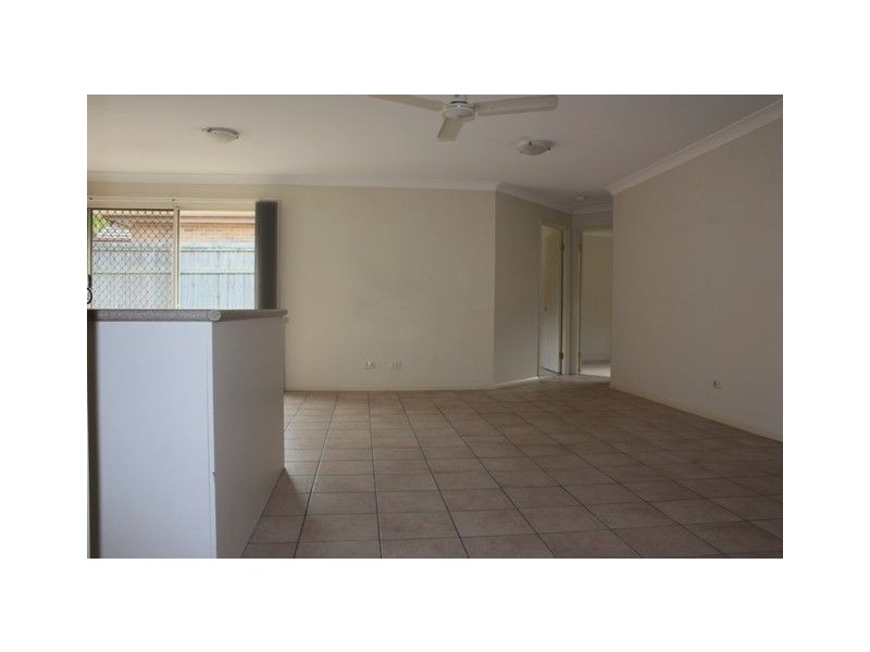 2 Eton Ct, Forest Lake QLD 4078