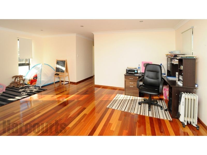 17 Cascades Street, Springfield Lakes QLD 4300