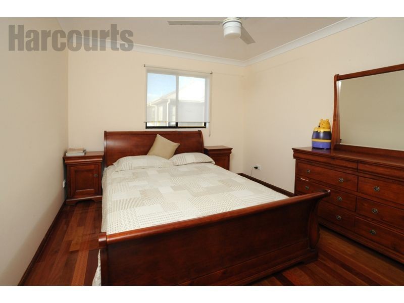 17 Cascades Street, Springfield Lakes QLD 4300