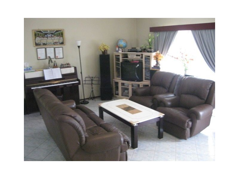 424 Freeman Road, Richlands QLD 4077