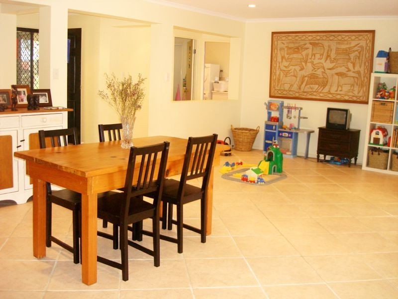 4 Benarkin Street, Forest Lake QLD 4078