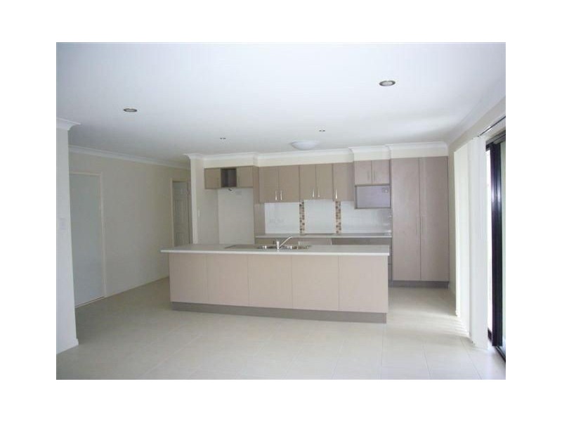 6 Anesbury Street, Doolandella QLD 4077