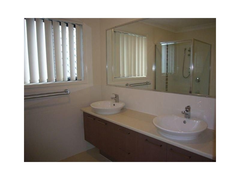 6 Anesbury Street, Doolandella QLD 4077