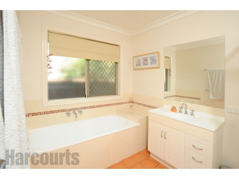 34 Hazlehead Place, Oxley QLD 4075