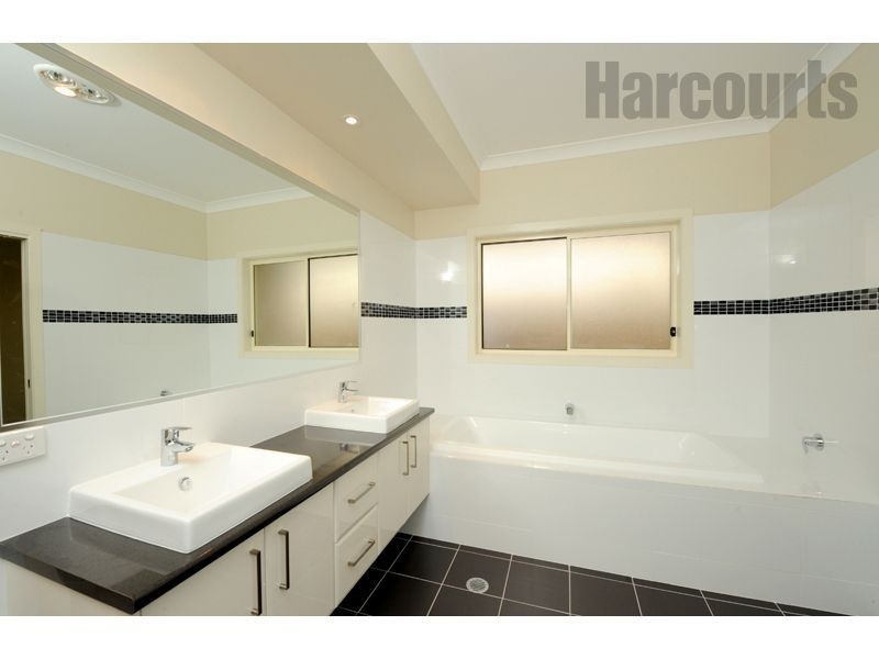 10 Watergum Street, Heathwood QLD 4110