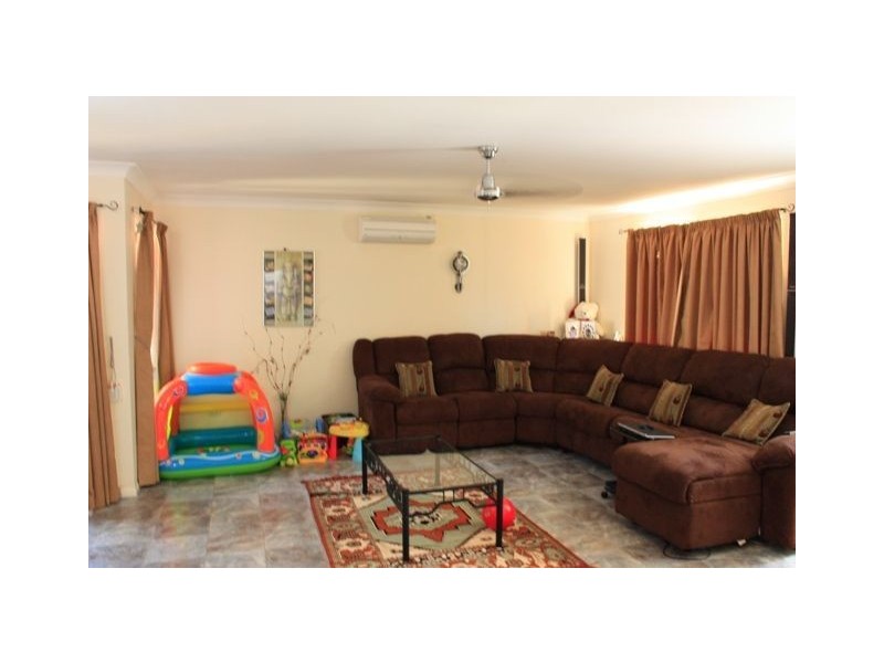 9 Monterey Close, Forest Lake QLD 4078