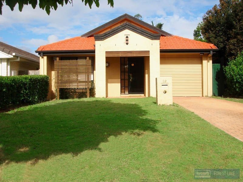 19 Bannister Place, Forest Lake QLD 4078