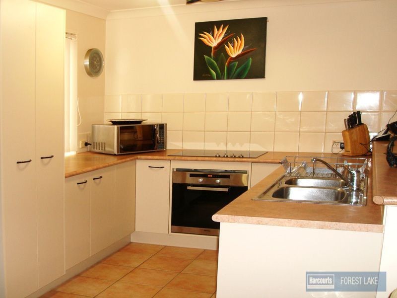 19 Bannister Place, Forest Lake QLD 4078