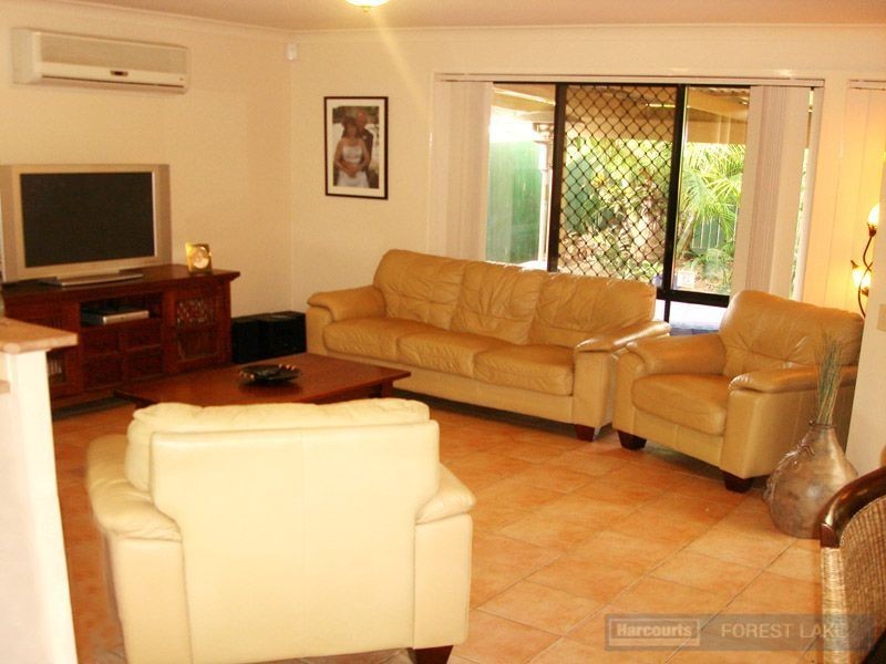 19 Bannister Place, Forest Lake QLD 4078