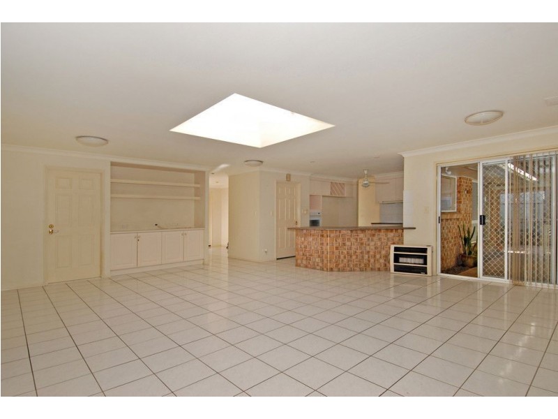 5 Cedar Close, Forest Lake QLD 4078