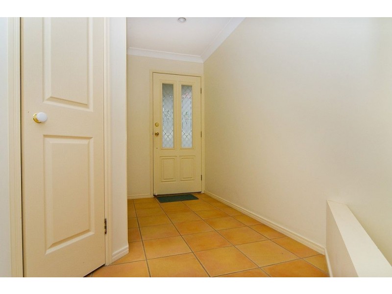 8 Pintail Crescent, Forest Lake QLD 4078