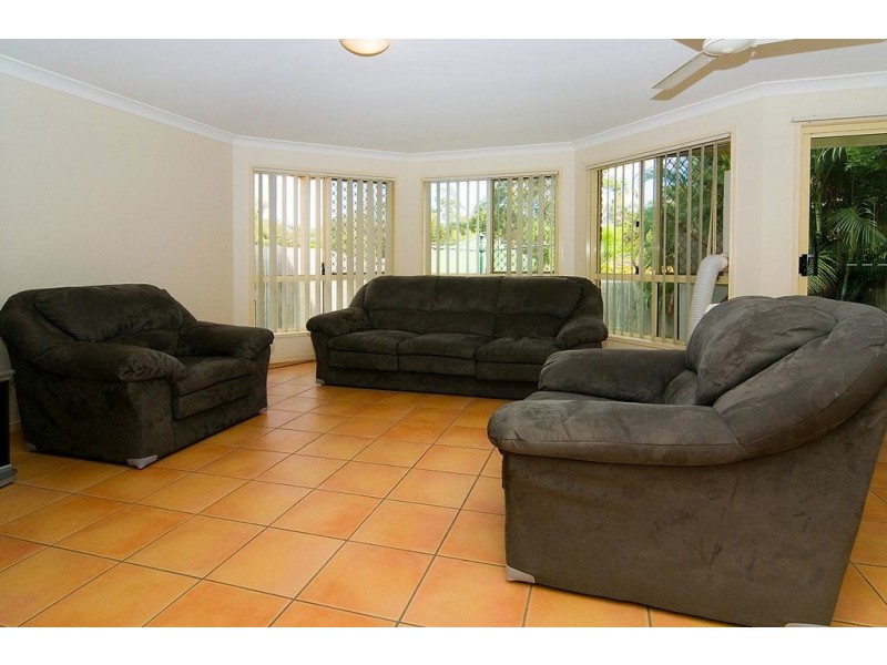 8 Pintail Crescent, Forest Lake QLD 4078