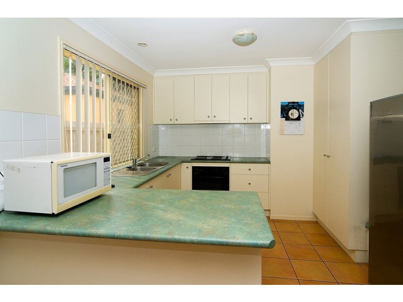 8 Pintail Crescent, Forest Lake QLD 4078