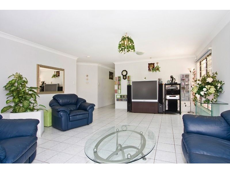 3 Sunningdale Street, Oxley QLD 4075