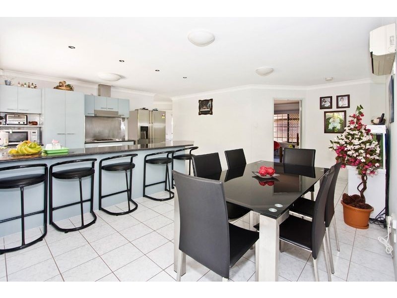 3 Sunningdale Street, Oxley QLD 4075