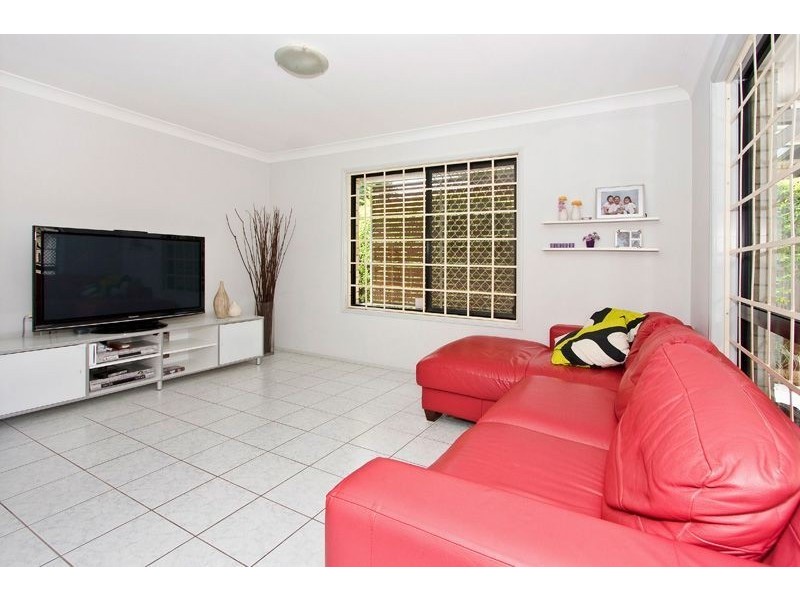 3 Sunningdale Street, Oxley QLD 4075