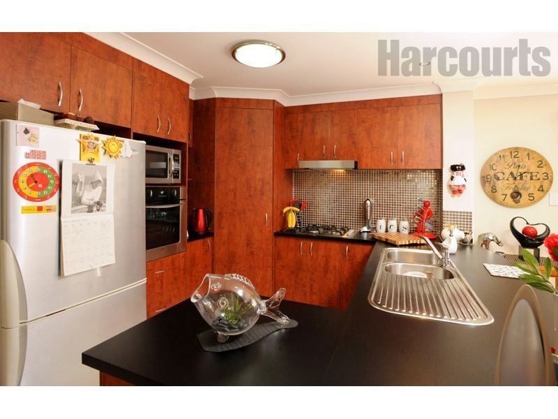 36 Hawthorne Street, Forest Lake QLD 4078