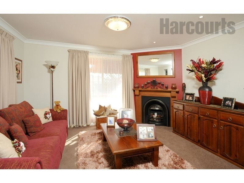 36 Hawthorne Street, Forest Lake QLD 4078