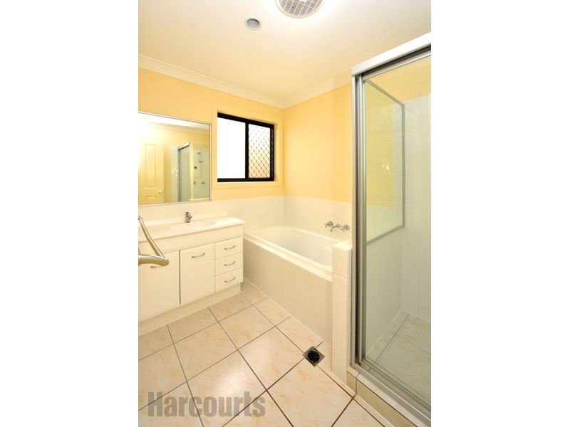 4 Sundown Lane, Forest Lake QLD 4078