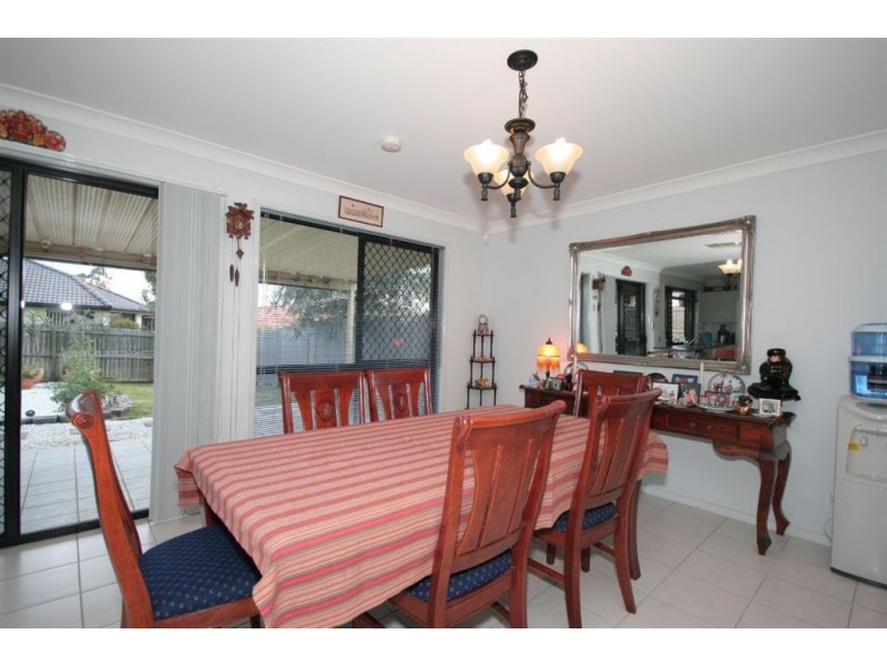 39 Cascade Drive, Forest Lake QLD 4078