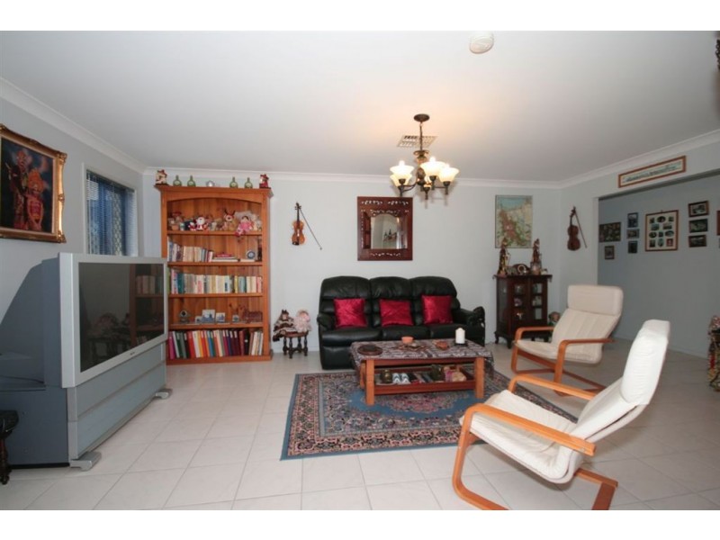 39 Cascade Drive, Forest Lake QLD 4078