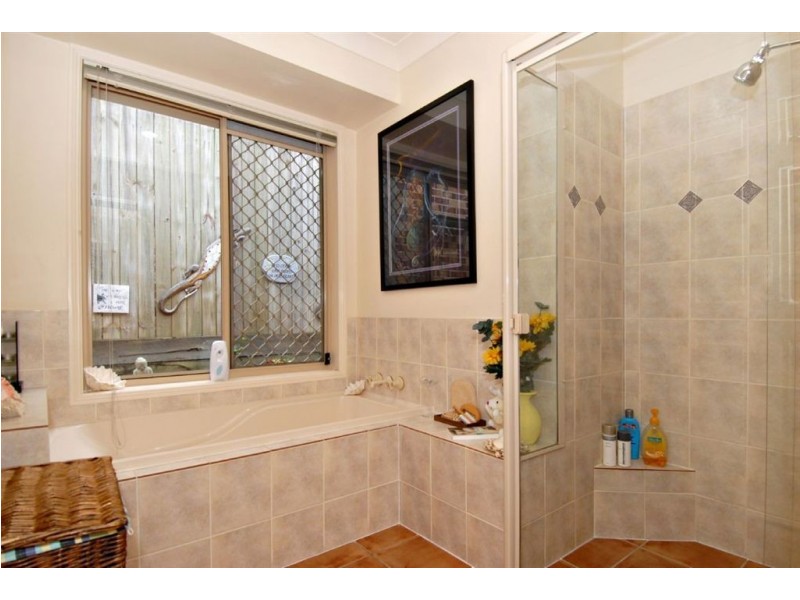 27 Mawson Place, Forest Lake QLD 4078