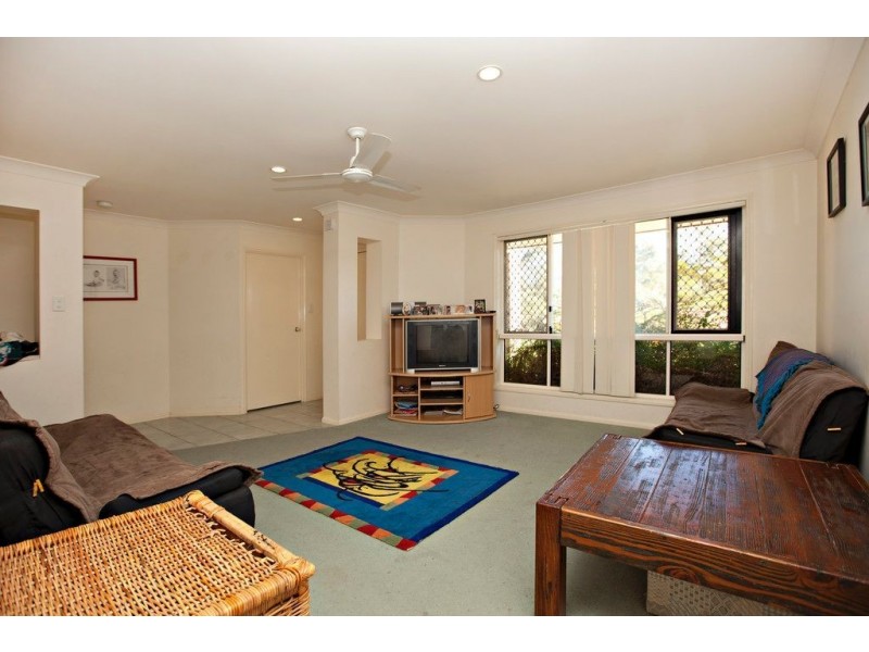 1 Wren Close, Forest Lake QLD 4078