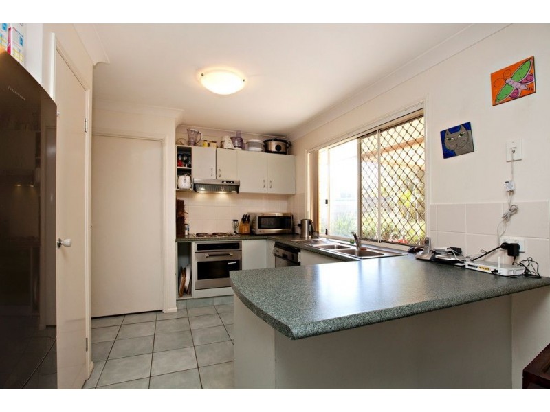 1 Wren Close, Forest Lake QLD 4078