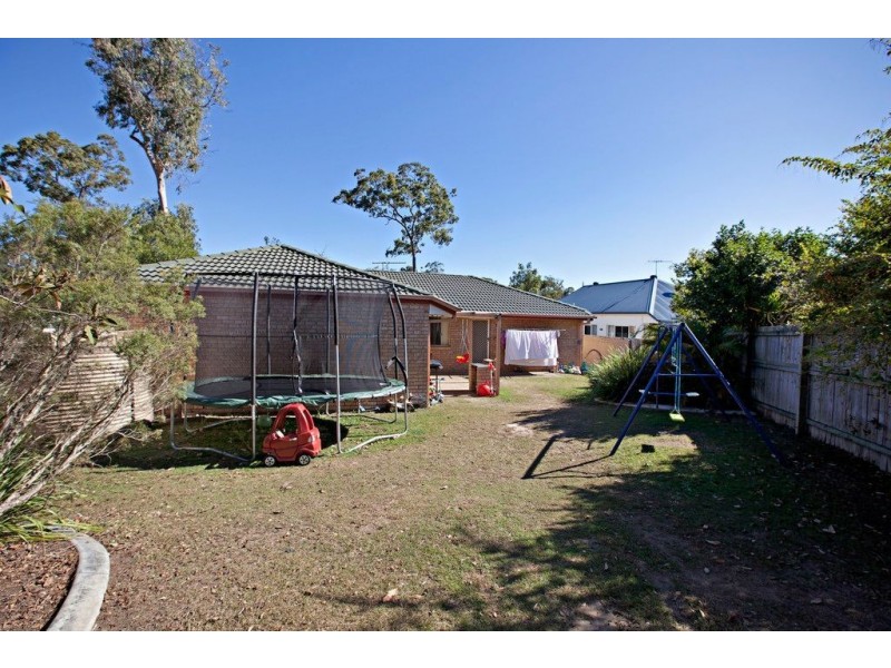 1 Wren Close, Forest Lake QLD 4078