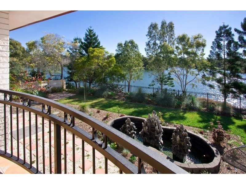 15 The Esplanade, Forest Lake QLD 4078