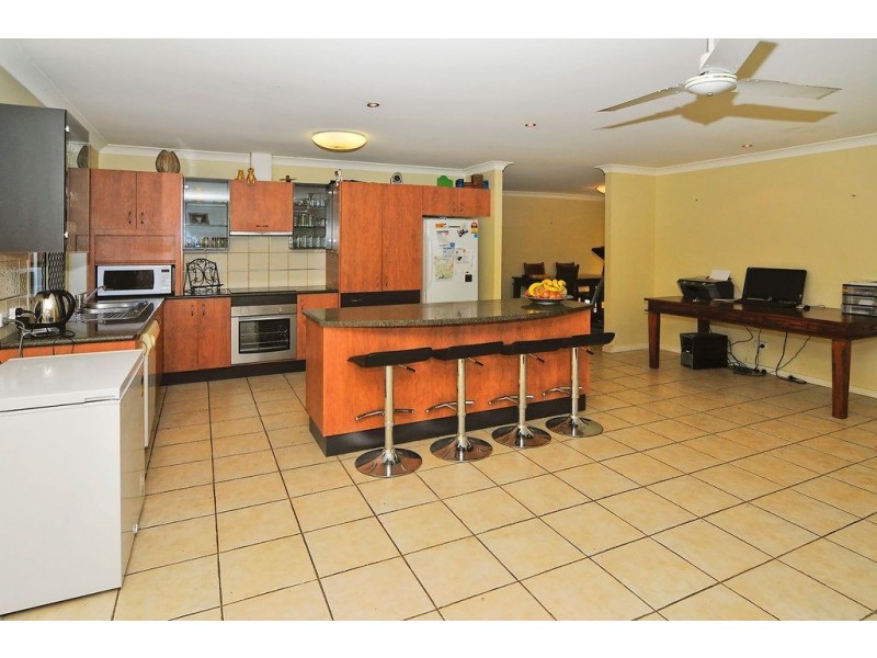 40 Paton Crescent, Forest Lake QLD 4078