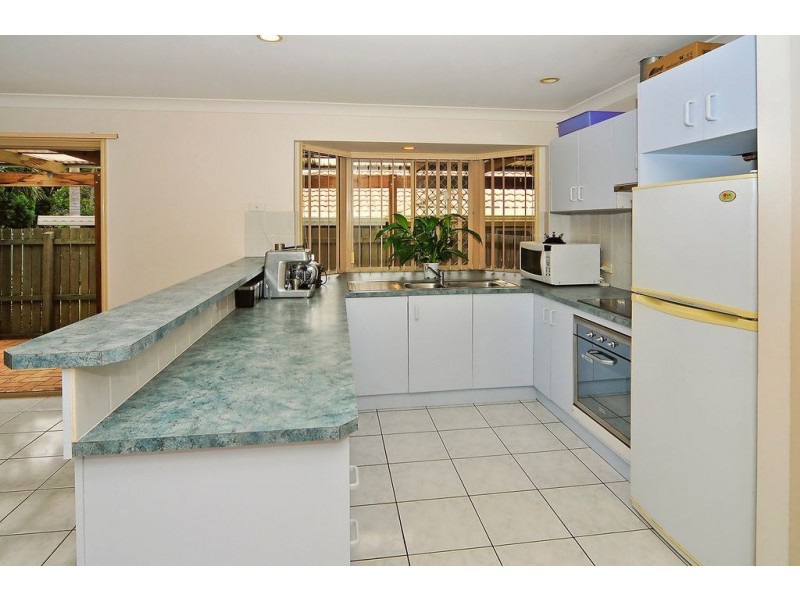 19 Stuart Place, Forest Lake QLD 4078