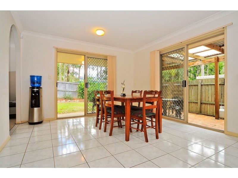 19 Stuart Place, Forest Lake QLD 4078